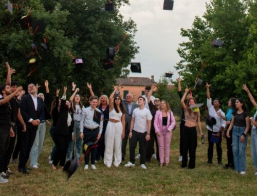‘Crediamo nei giovani’: Fondazione Marco Fileni consegna 30 borse di studio agli studenti di Ancona e Macerata